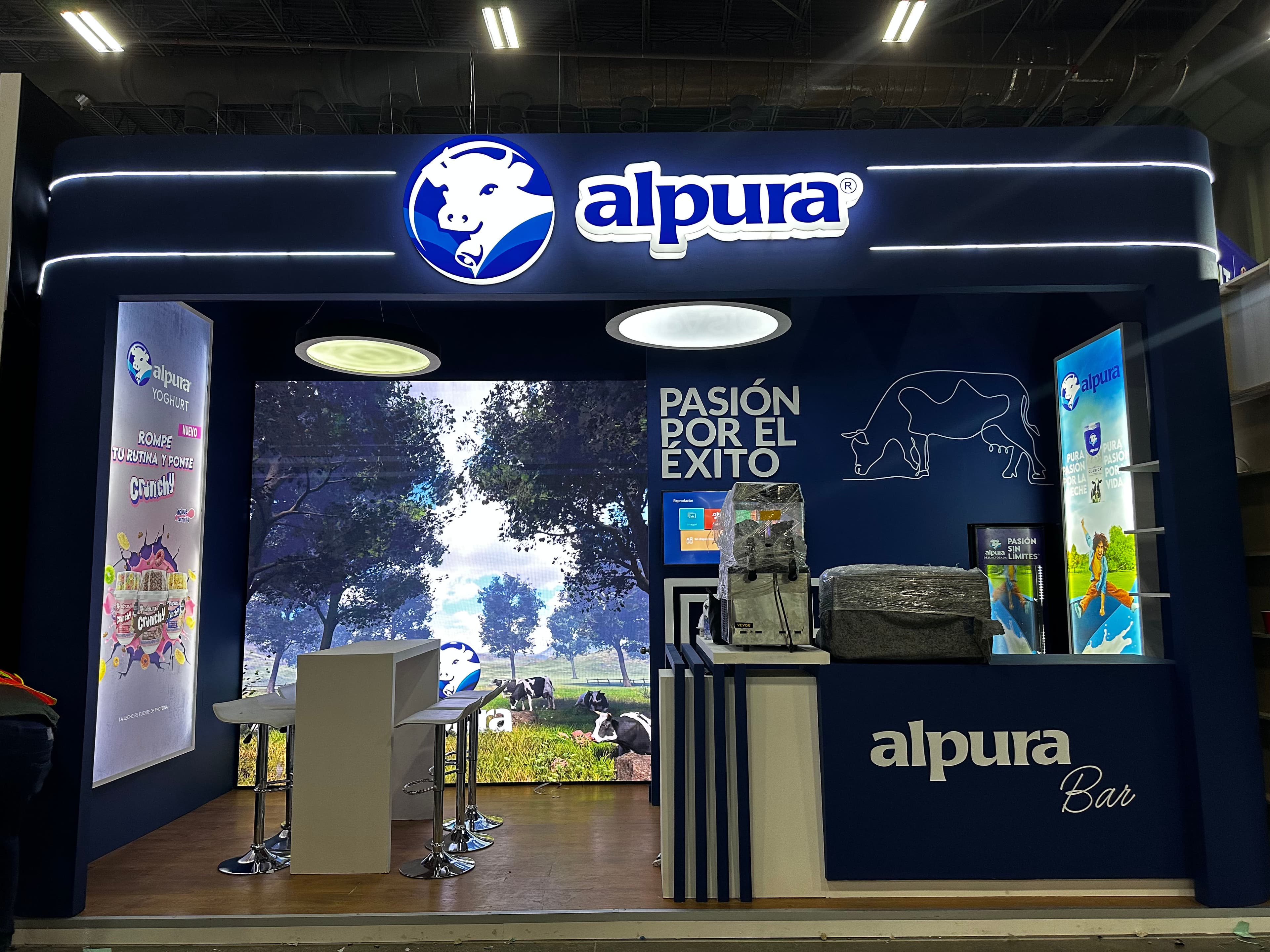 Stand Expo Oxxo 2024 - Alpura para Alpura